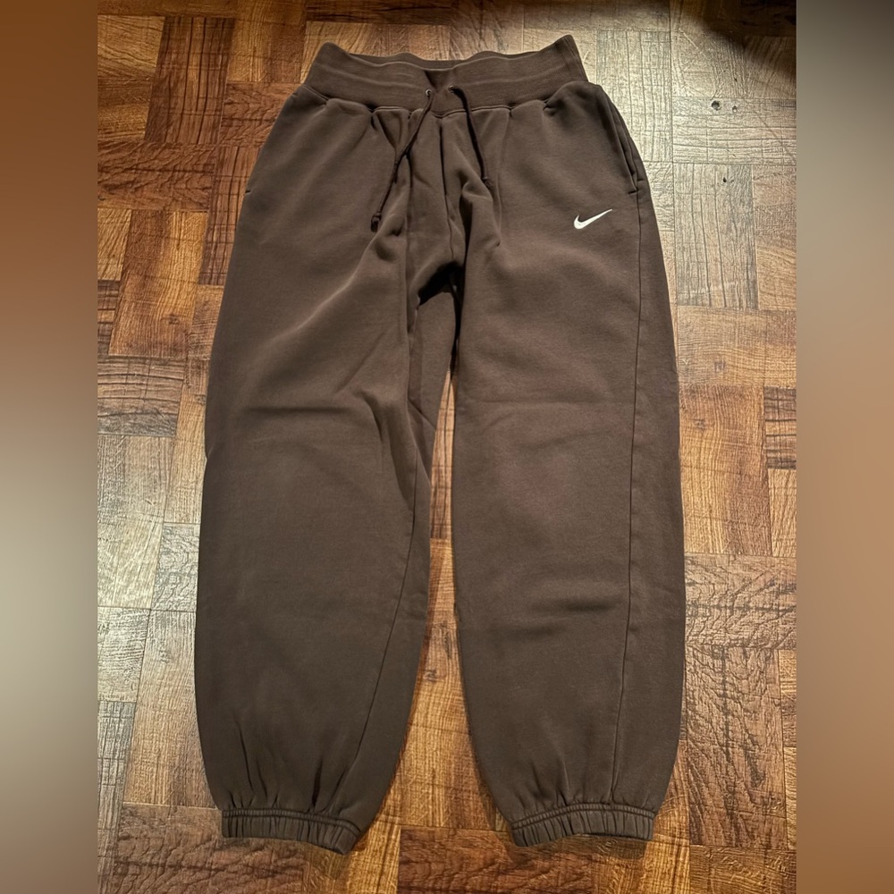 Women’s Nike Phoenix Fleece High-Waisted Oversized Sweatpants